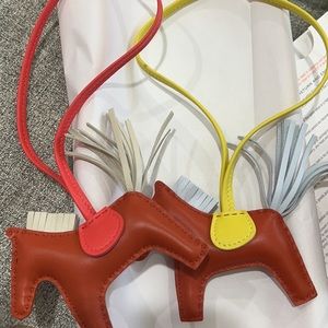 Rodeo pm charm, fabulous color!